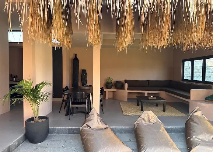 Private 3 Bedroom With Pool チャングー