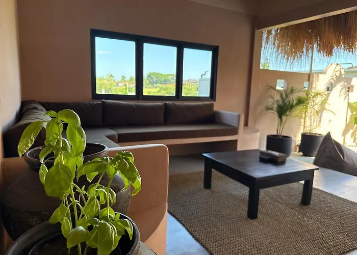 Private 3 Bedroom With Pool ヴィラ チャングー