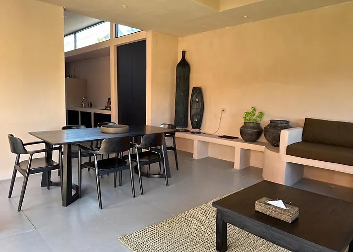 Private 3 Bedroom With Pool