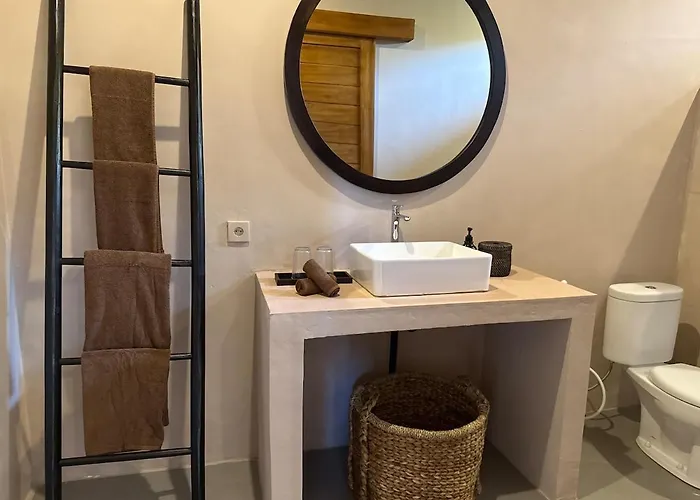 Private 3 Bedroom With Pool *